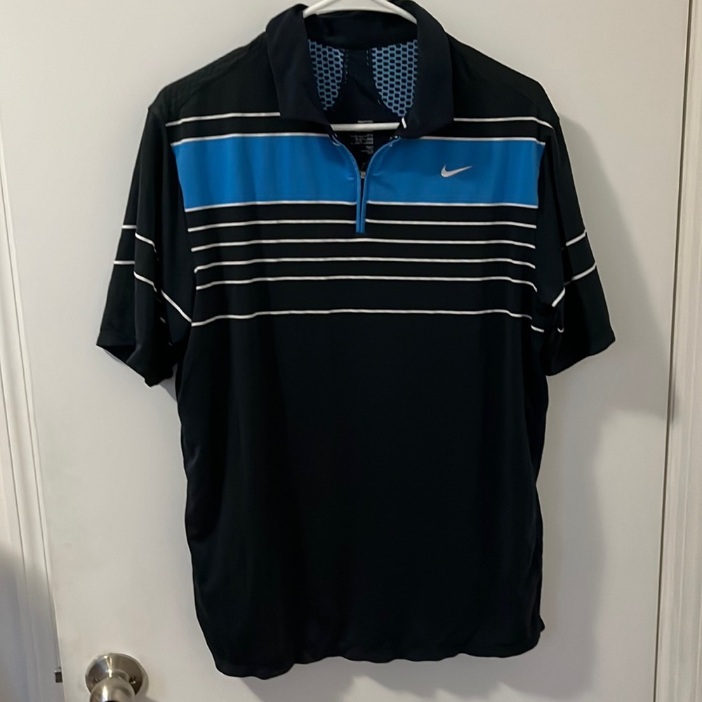 Men’s Polo. Nike. Size L